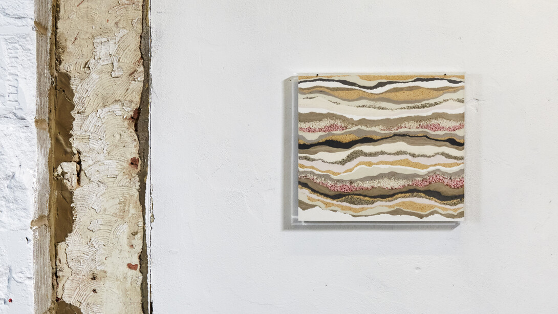 Simon Linington, Souvenir, 2018. Chalk, charcoal, clay, jesmonite, plaster, rubber and sawdust in acrylic display case. 40 x 35 x 1.5 cm. Photography by Corey Bartle Sanderson © DATEAGLE ART 2018