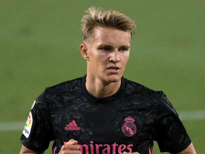 Dès son plus jeune âge à Drammen, Martin Ødegaard a démontré un talent exceptionnel pour le football, ce qui lui a valu d'être repéré à 12 ans et de jouer pour Strømsgodset à 13 ans
