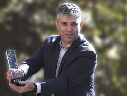 Evgeny Afineevsky recibe el premio Kinéo