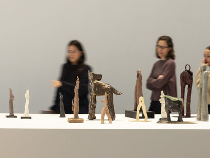 Simone Fattal, Suspensión de la incredulidad, vista de exhibición. Cortesía de IVAM