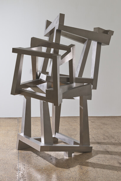 Jedd Novatt, Chaos Zurrunbiloa, 2018, 276 x 215 x 250cm. Courtesy Waddington Custot