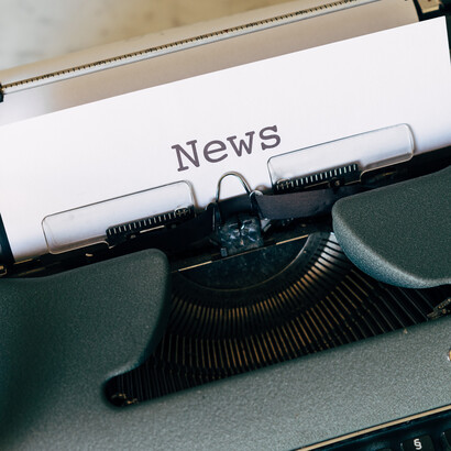 Notícia de jornal prestes a ser escrita