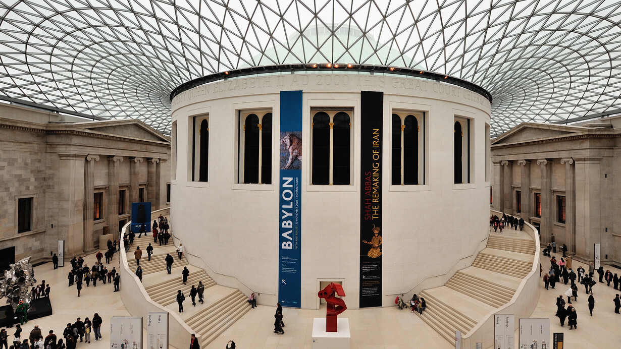Londres. Gran Atrio de Isabel II en el Museo Británico, obra del estudio del arquitecto Norman Foster