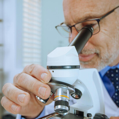 Pesquisador. Mito n.º 4: terapias com células estaminais são acessíveis a todos