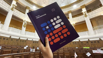 Borrador de la Nueva Constitución: la actual Constitución chilena no genera los rumbos adecuados que el país necesita para mejorar la sociedad y la institucionalidad del país
