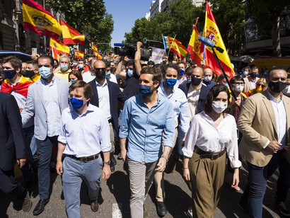 Isabel Díaz Ayuso, política española del Partido Popular al frente de un contingente en la manifestación contra los indultos