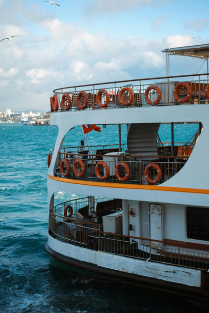 Supe que era momento de emprender viaje cuando mis compañeros mi hicieron señas de que me acercara a ellos