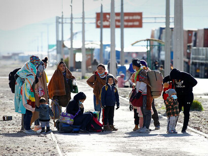 La discriminación hacia los migrantes se hace sentir: 14% la ha sufrido en el trabajo, 12% en la calle y 6% en el transporte público
