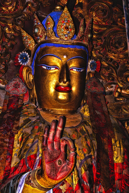 Tibet – Statua all’interno del monastero di Tashilhunpo a Shigatse, foto Sergio Pessolano