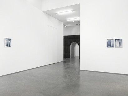 Dean Levin. Arches, Exhibition view. Courtesy of Marianne Boesky Gallery