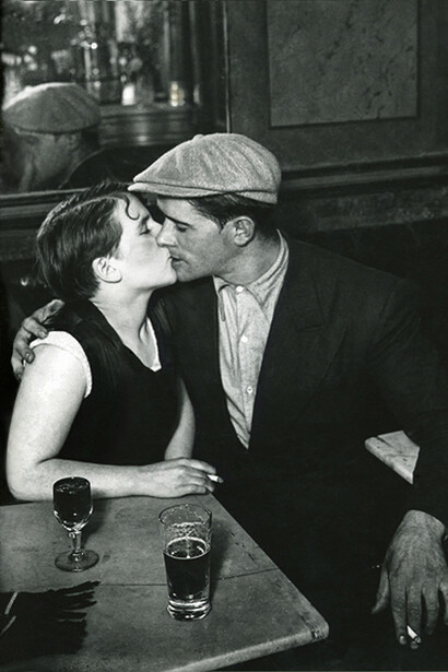 Brassaï, Al bistrot, 1930-32, © Estate Brassaï 