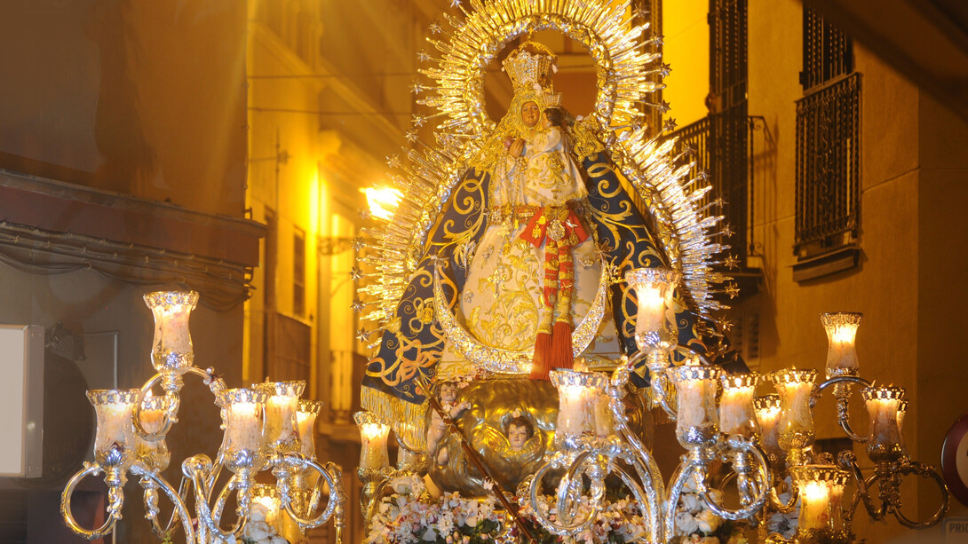 Virgen de la Cabeza en su paso regresando a su templo después del Pregón glorias de Sevilla 2016, España