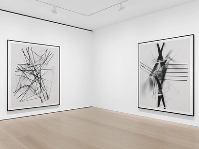 Thomas Ruff, Expériences lumineuses, exhibition view. Courtesy of David Zwirner Gallery