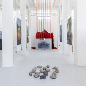 Bet Orten, Your blood/My roses, exhibition view. Courtesy of the Chemistry Gallery