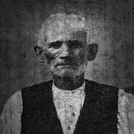 Francisco Leona, barbero que, como cura para la tuberculosis, indica a Ortega que debe tomar sangre de niño