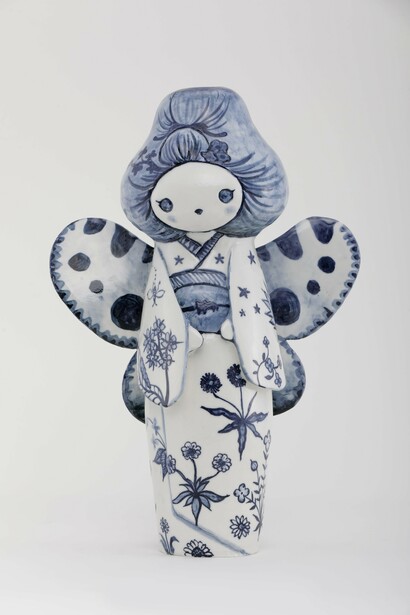 Chiho Aoshima, Butterfly Maiko: Miss Dandelion, 2022, Ceramic, 48 x 32 x 17 cm | 1 9/16 x 12 5/8 x 6 11/16 inch ©2022 Chiho Aoshima/Kaikai Kiki Co., Ltd. All Rights Reserved. Courtesy Perrotin