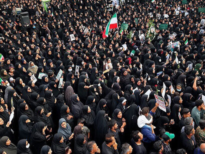 Funeral de las víctimas del ataque contra la escuela primaria Shajare Tayebé, Minab, Irán, 3 de marzo de 2026