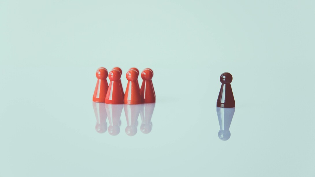 Discriminazione. Perché, soprattutto noi uomini, abbiamo una percezione del diverso quasi sempre negativa: un individuo che deve essere isolato, ostracizzato e nel peggiore dei casi anche eliminato? 