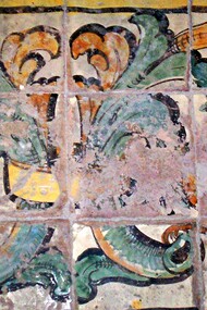 Porzione di pavimento con maioliche del Settecento nella chiesa di san Gennaro a Cerreto Sannita, in provincia di Benevento, Italia