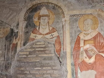 Maestro di San Saba, San Gregorio Magno tra due Santi nella “quarta navata”, XIII secolo, foto Federica Antenozio