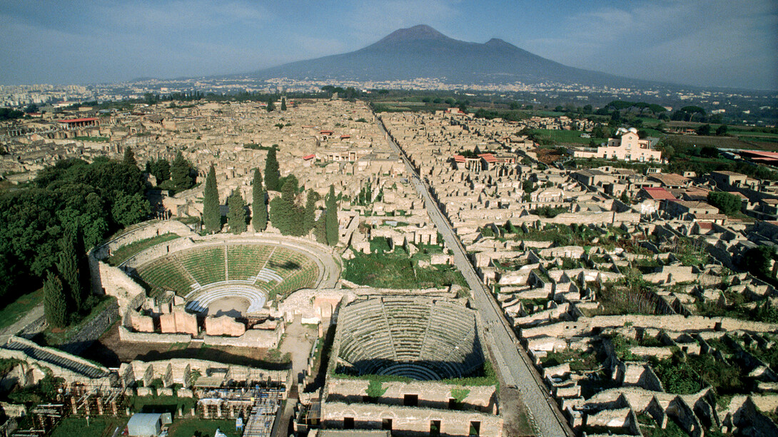 Aerial view of the ruins of Pompeii with Mont Vesuvius on the horizon
Photo © Roger Ressmeyer / CORBIS 
