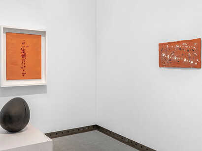 Lucio Fontana, ausstellungsansicht. Mit freundlicher genehmigung der Galerie Karsten Greve