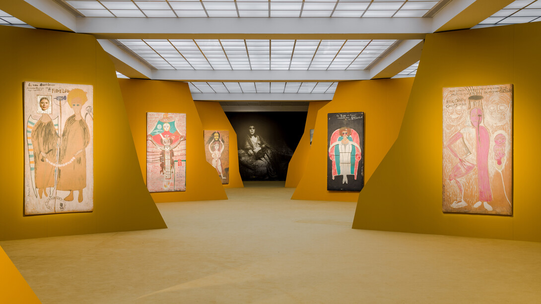 Semiha Berksoy, Singing in full colour, exhibiton view. Courtesy of Staatliche Museen