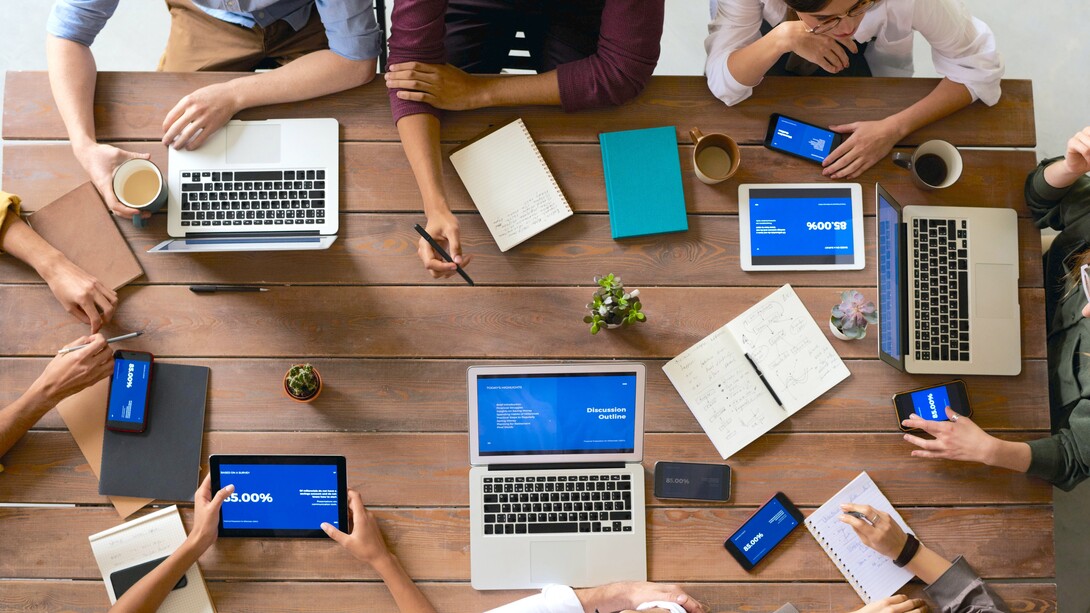 A proposta de uma visão geopolítica da latinidade destaca a necessidade de equilíbrio internacional e harmonização