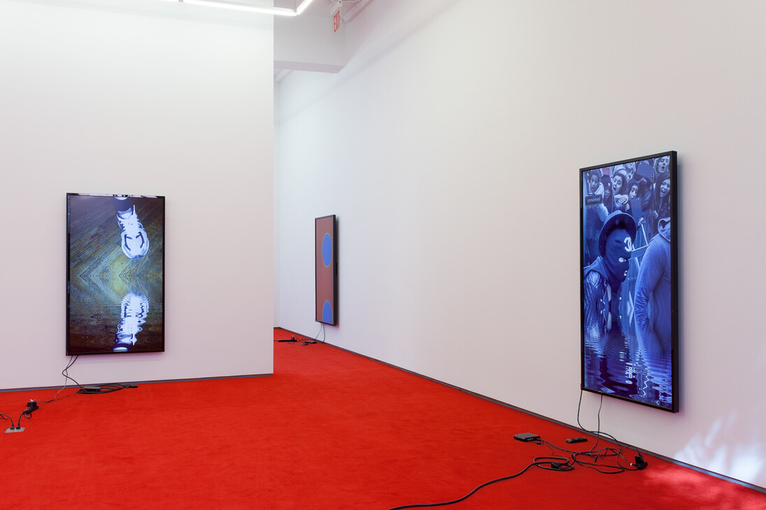 Cory Arcangel, tl;dr (installation), courtesy of the artists and team (gallery, inc.), New York. Photo: Joerg Lohse