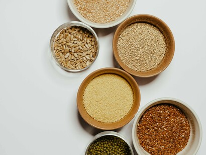 Commodities agrícolas. Tudo correlato e complementar, ou substituto, quando se fala em proteínas. Assunto que dá pano para a manga, macroeconómica. Curioso até perceber que, tudo isso veio à tona e conclui-se décadas após os primeiros indignados, escreverem e darem assim  tônus a está matéria que, começa a virar de domínio público, em literatura específica