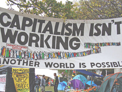 Un piccolo gruppo di potere che non è interessato a nessun rinnovamento è responsabile del declino del FSM, aggrappato ad un documento di 20 anni fa