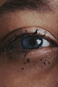 Le Persone Altamente Sensibili percepiscono gli stimoli con maggiore profondità, elaborandoli in modo più complesso rispetto alla media