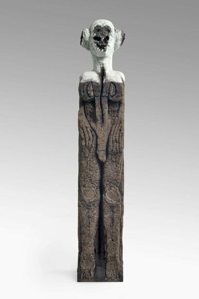 Huma Bhabha, What is Love, 2013, Cork, styrofoam, acrylic paint, oil stick, lipstick, 203 x 30.5 x 36 cm, 80 x 12 x 14 in. Copyright: VW (Veneklasen/Werner), Berlin