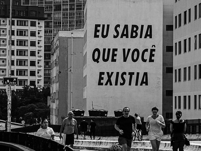 Isso porque, ao redor de nossas terras, a arte no Brasil é vista, reconhecida e admirada pela sua grande diversidade cultural, uma vez que, naturalmente, trata de temas universais ligados à estética singular de uma origem totalmente nacional: uma verdadeira fusão das influências indígenas, africanas e europeias