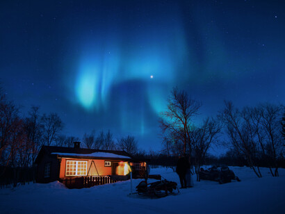 En la noche madura la tormenta del devenir que asalta el abismo de lo existente