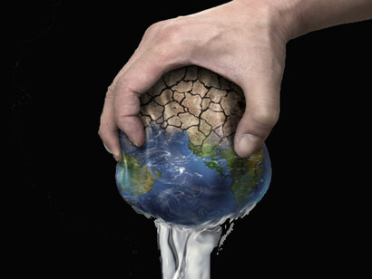 The dominant social groups persevere in their work of destruction of the life of the Earth 