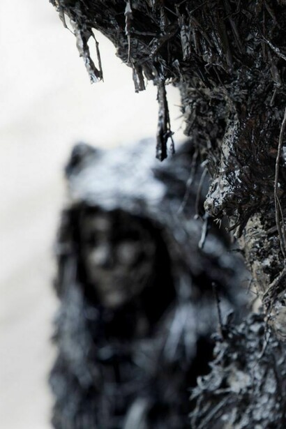 Nicola Hicks, Dressed for the Woods II, 2013, [detail], plaster (to be cast in bronze), edition 3, 79 x 71 x 71 inches, © Nicola Hicks, courtesy of Flowers Gallery