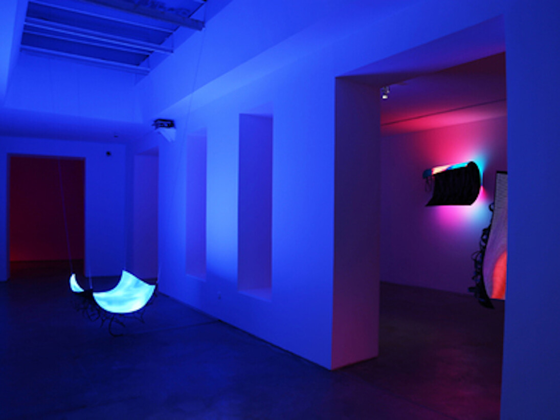 Daniel Canogar, Exhibition view. Courtesy of Galería Max Estrella