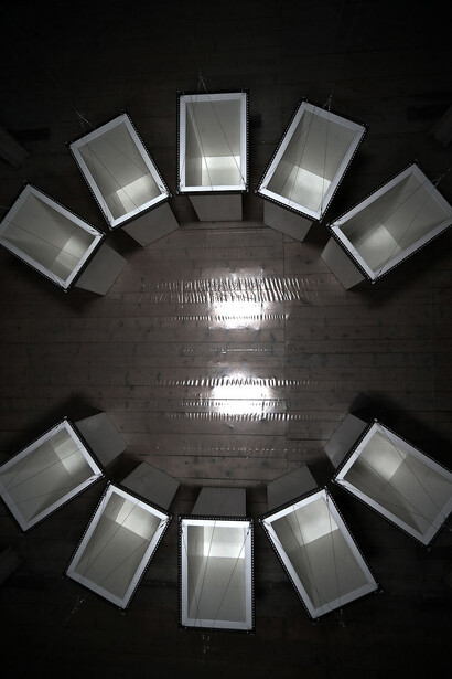 From Dust to Glitter, or How a Crystal Chandelier Grows. Courtesy of Schloss Pillnitz