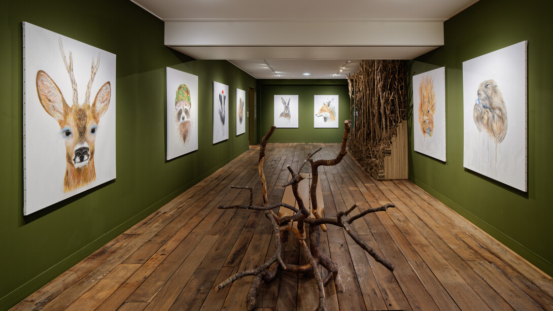 Edi Dubien, S'éclairer sans fin, vue d'exposition. Avec l'aimable autorisation du Musée de la Chasse et de la Nature