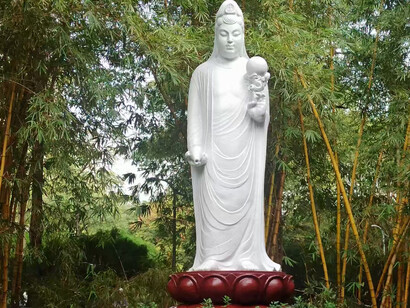 The public park is twenty-six hectares and is situated near the center of the Da'an District of Taipei, Taiwan