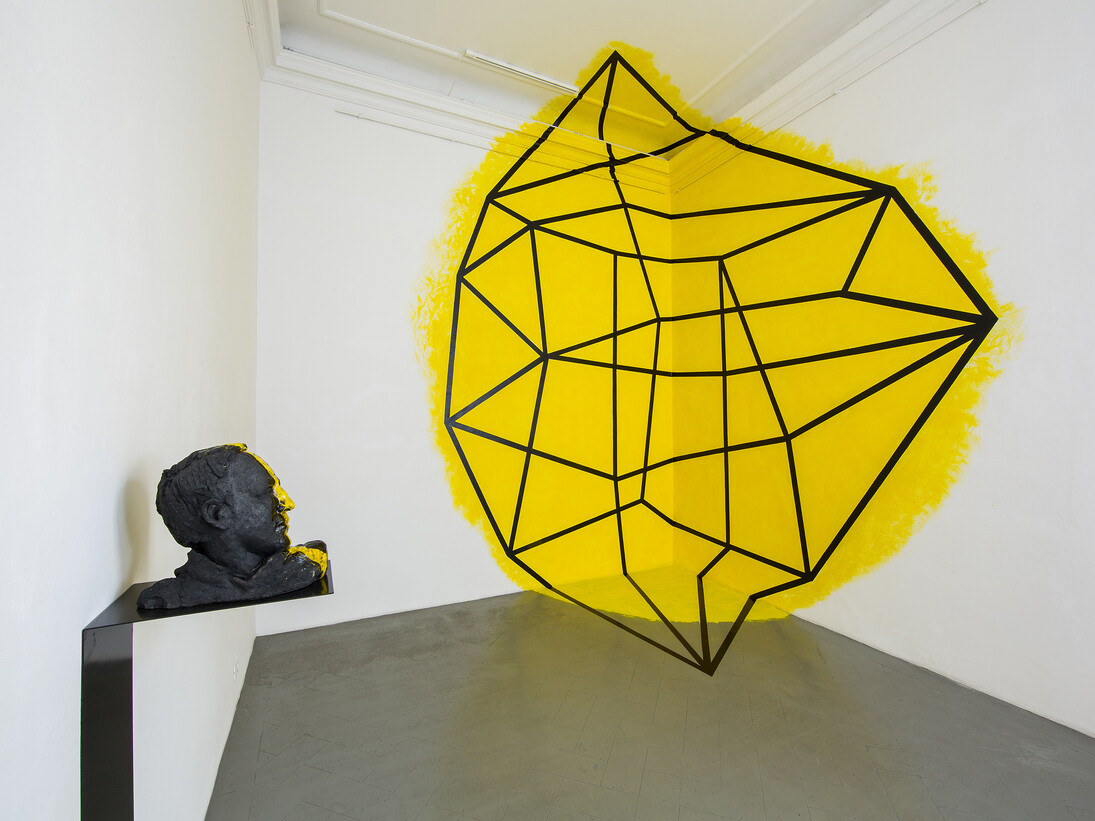 Gianni Dessì, Senza
titolo,
2015,
tempera
su
parete,
dimensioni
variabili