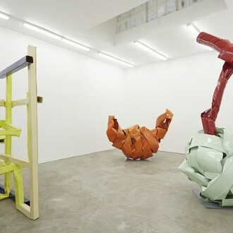 Siempre Sculpture, Exhibition view. Courtesy of Mier Gallery 