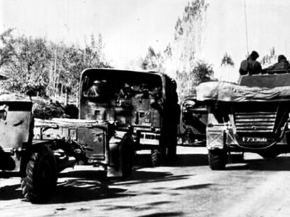 A Pakistani convoy en route to liberate Kashmir