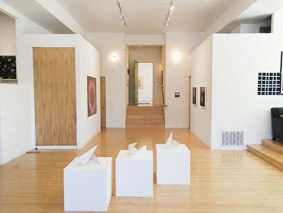 Neverending Summer, Exhibition view. Courtesy of Traywick Contemporary