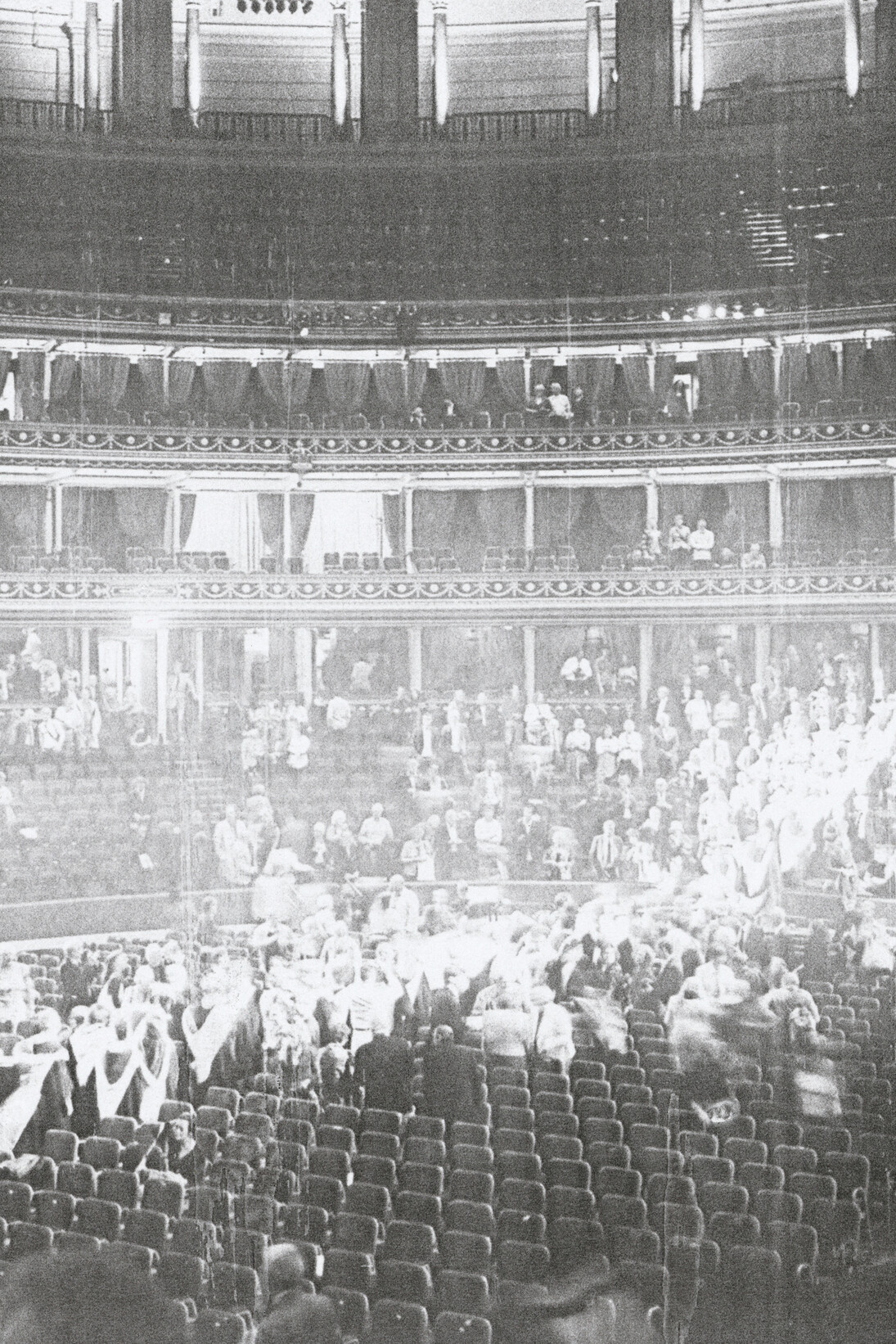 Wolfgang Tillmans. Courtesy of Fondation Beyeler 