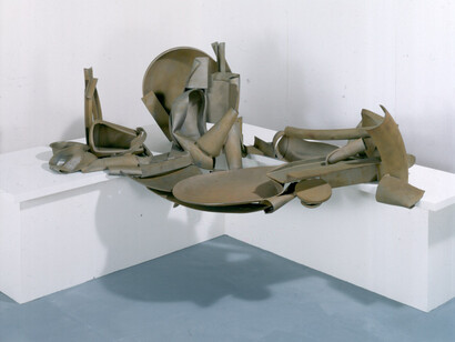 Anthony Caro, Table Piece Y-98 'Déjeunersurl'herbeII'(1989). Photo: John Riddy