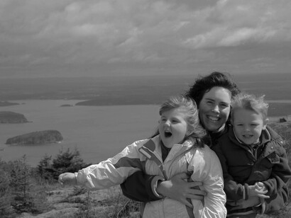 Meghann Harris, a founder of SpecialGlobe.com, with her daughter, Eliza, when she was 8, who has a developmental disorder, and her son, Henry, who was then 6, taking a vacation