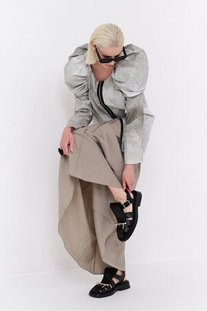 Satoshi Hirose, Airy sky skirt. Cortesia di CSArt - Comunicazione per l'Arte