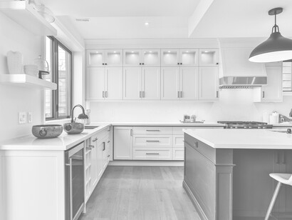 Per noi italiani, il luogo dove si realizzano i piatti e l’arte del cucinare sono indissolubilmente legati in un’unica parola, cucina